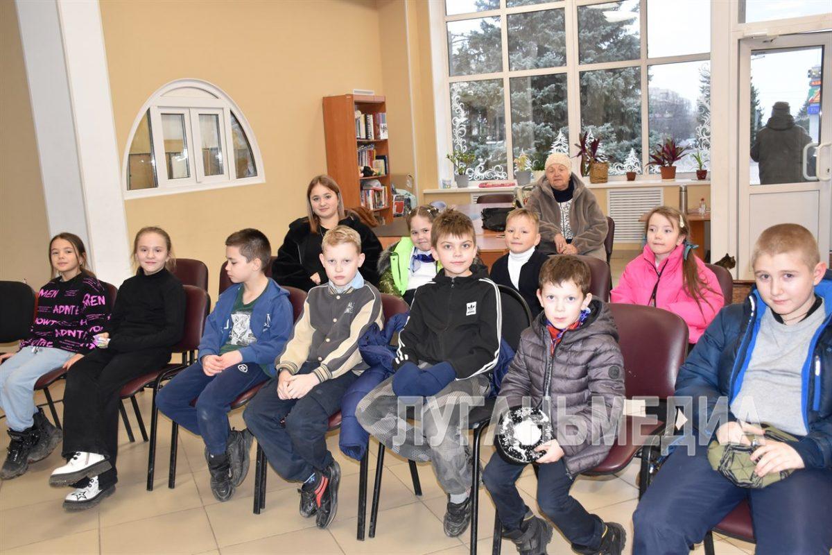 Юные первомайцы продолжают знакомство с творчеством театров Калужской области