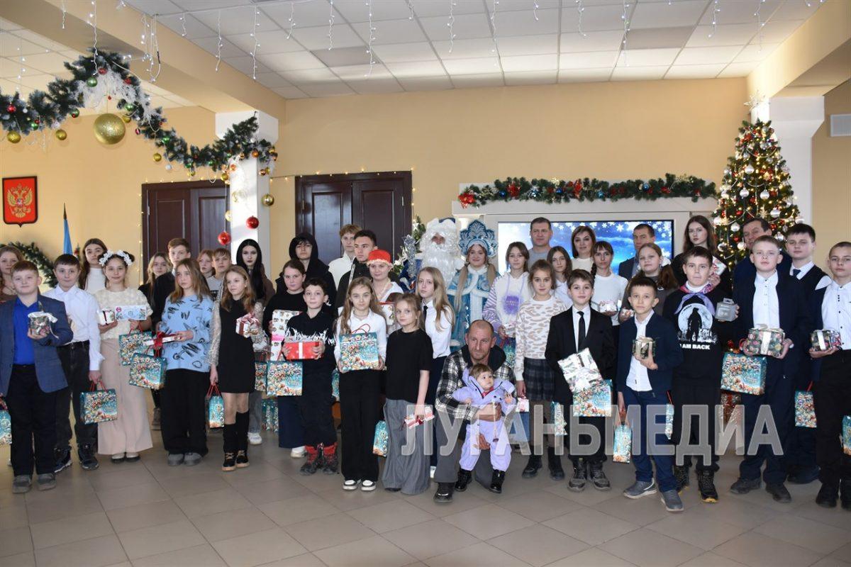 Регион-шеф Калужская область исполнила желания юных первомайцев в рамках благотворительной акции «Елка добра»