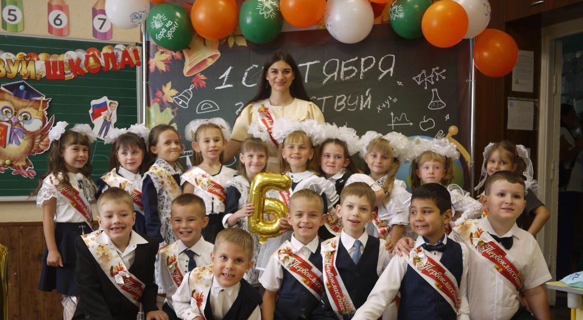 Путь учителя: от детской мечты к призванию Юлии Репниковой