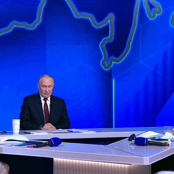 Прямая линия с Владимиром Путиным-2025. Каковы итоги первого часа пресс-конференции?