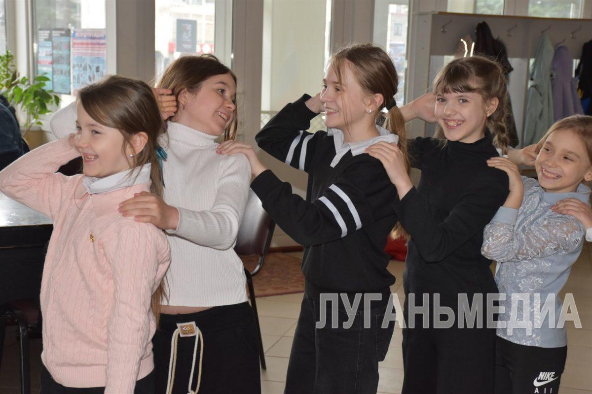 Для детей Первомайска было организовано тематическое мероприятие, посвященное Всемирному дню театра