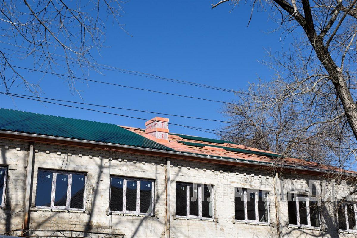 В Красном Луче продолжается ремонт пункта временного размещения