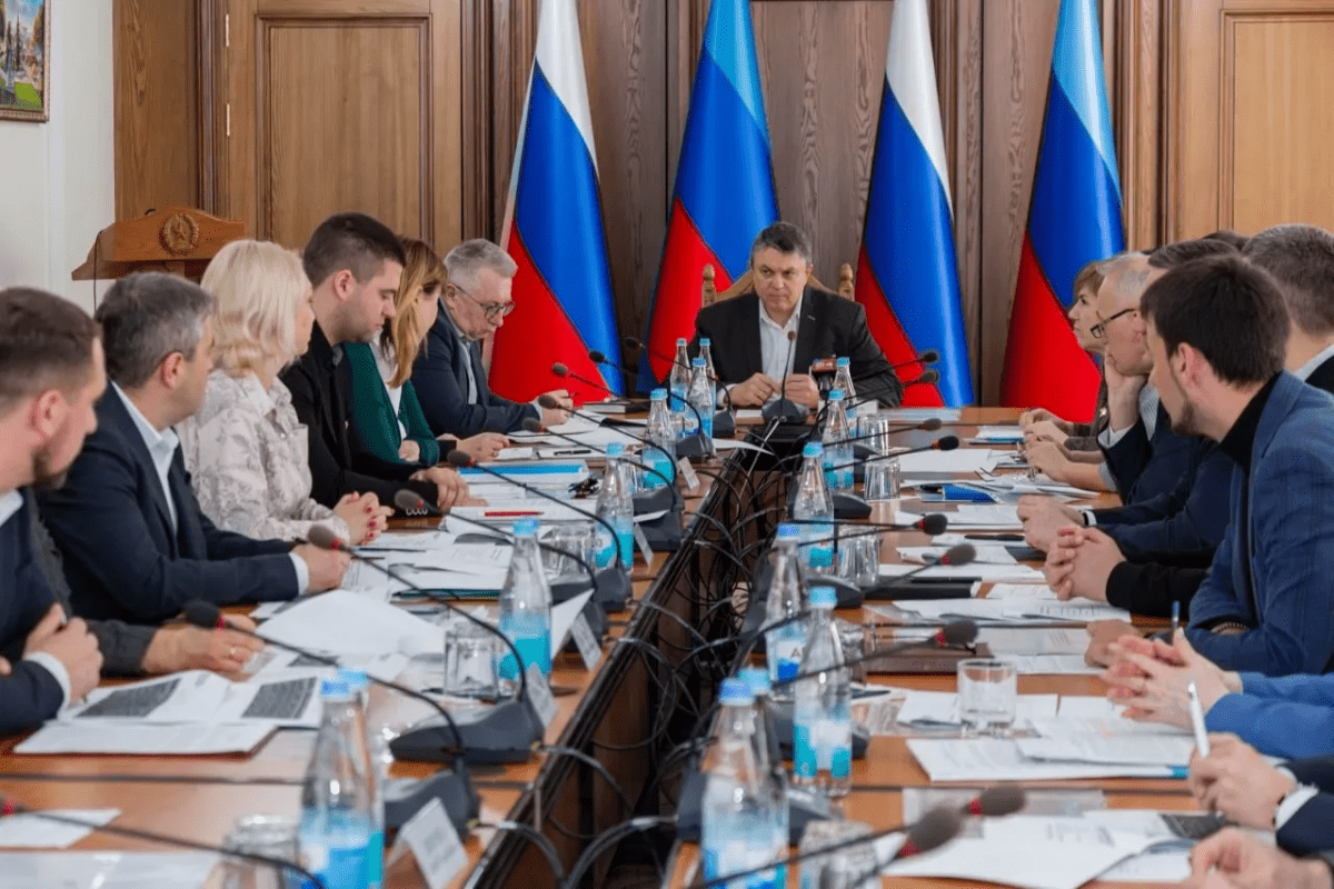 Леонид Пасечник провел заседание Инвестиционного комитета ЛНР