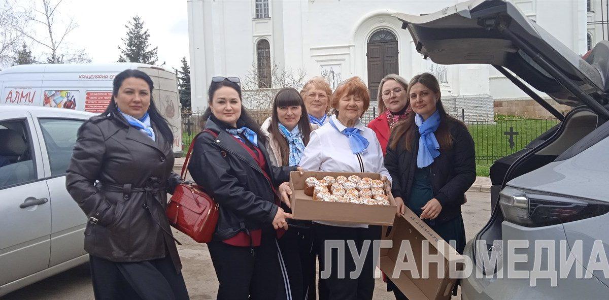 «Женское движение Единой России» организовало передачу пасхальных куличей и крашеных яиц участникам СВО и их…