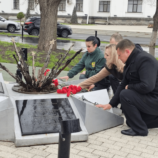 Леонид Пасечник: «Сегодня мы вспоминаем тех, кто стал невинной жертвой украинской агрессии против мирного Донбасса»