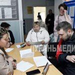 В Брянке прошел региональный этап Всероссийской ярмарки трудоустройства «Работа России. Время возможностей»