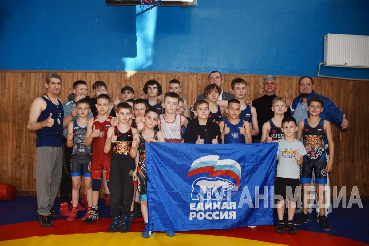 В Брянке прошла открытая тренировка для всех желающих