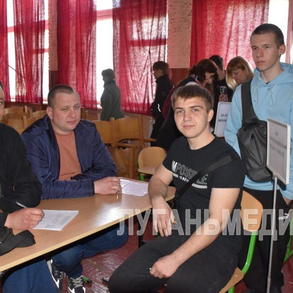 В разных городах республики прошел региональный этап Всероссийской ярмарки трудоустройства «Работа России. Время возможностей»