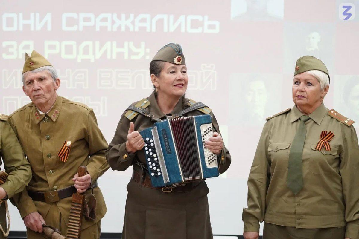 Дом Знаний в ЛНР: старшее поколение вспоминает Великую Победу и героев