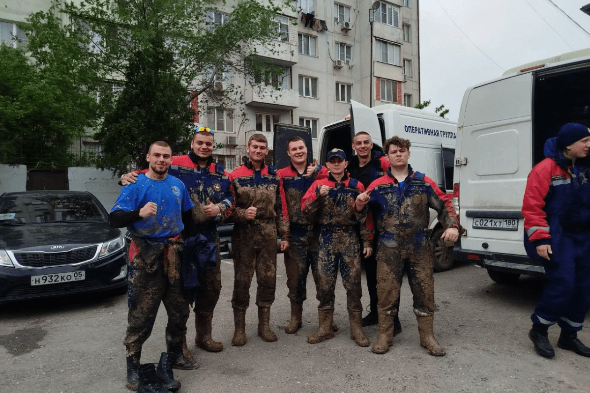 Добровольцы студенческого спасательного отряда из Краснодона рассказали о ликвидации последствий наводнения в Дагестане