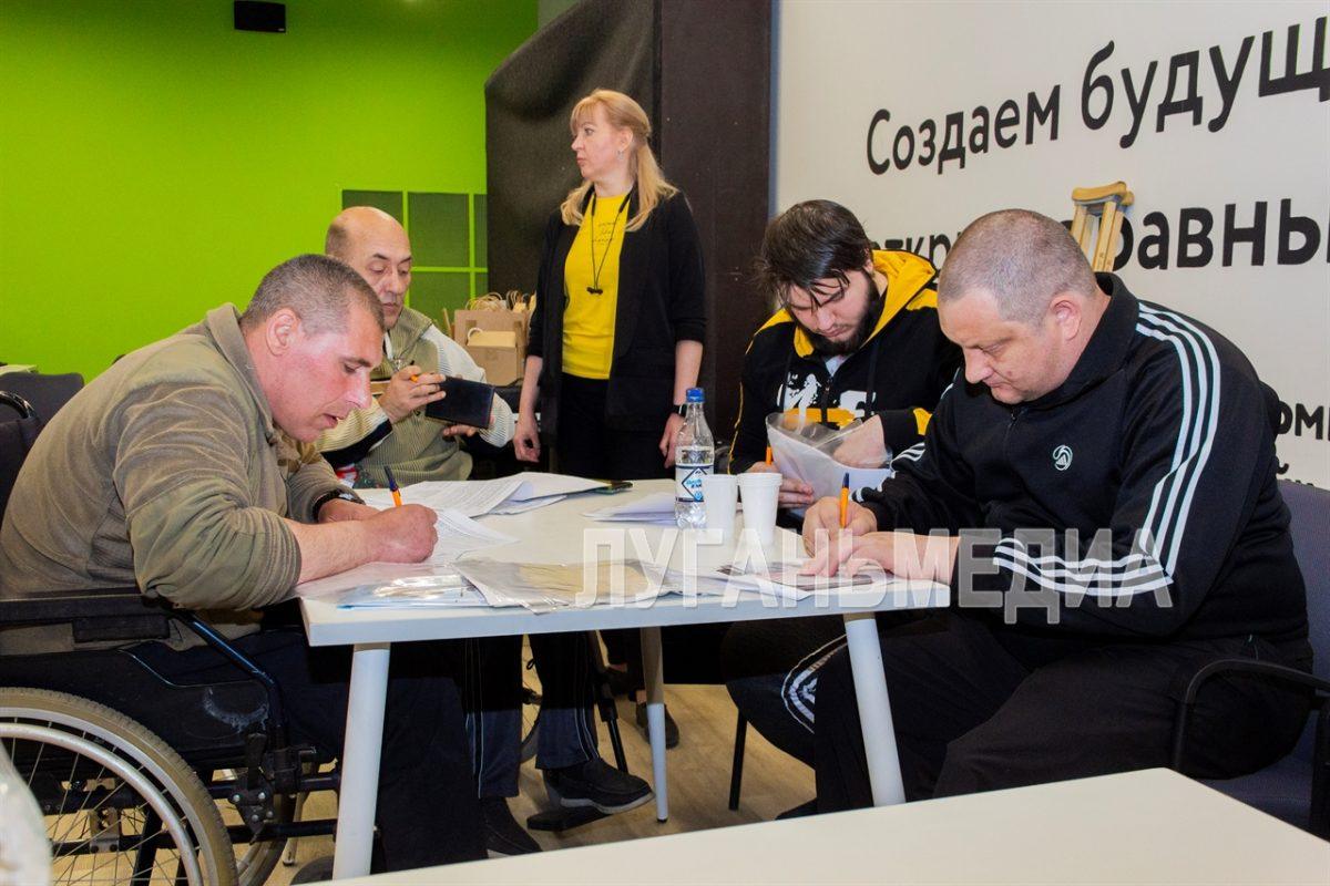 В республике осуществляется проект обучения вождению ветеранов СВО с инвалидностью