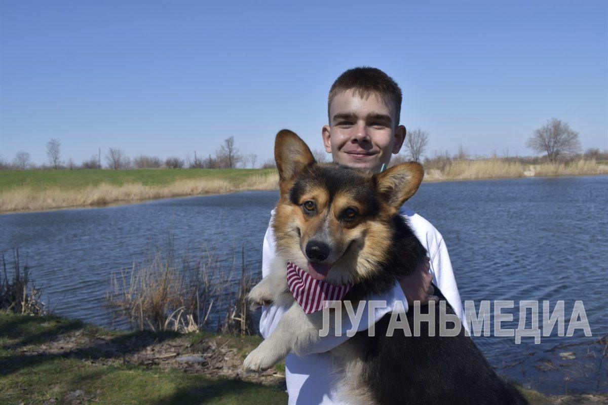 Брянковчанин Вадим Камалиев – юный волонтер всероссийского волонтерского движения «Корги-отряд «Маруся и друзья»  