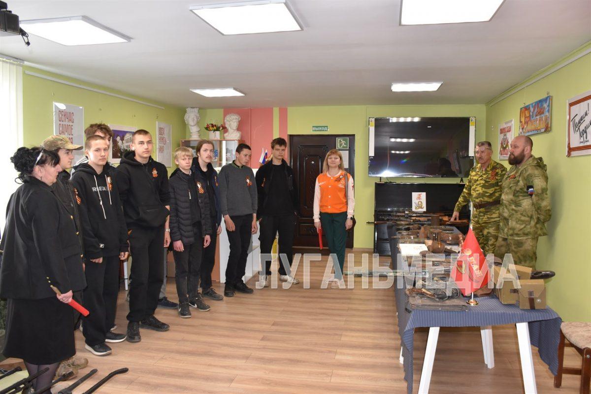 В детском центре Музея истории города Первомайска открылась передвижная выставка «Память земли» поискового отряда «Д.О.Л.Г.»