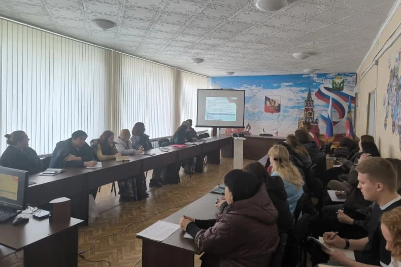 Педагоги из Красноярска и Свердловска обменялись опытом