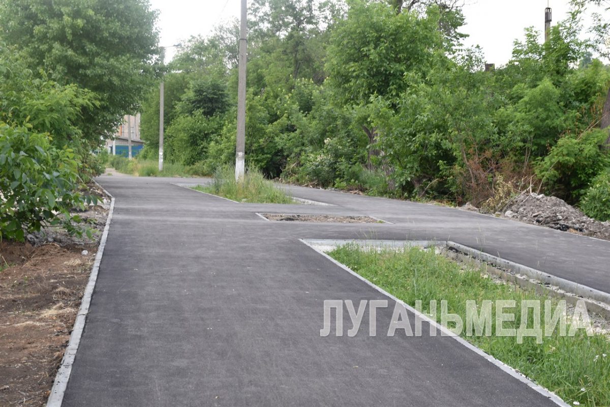 Единороссы проинспектировали ход выполнения работ в сквере Оренбургском