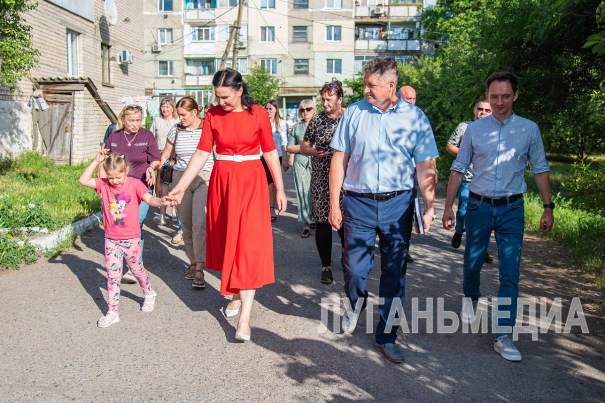 Яна Пащенко провела встречу с жителями поселка Фабричное