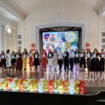 Выпускникам стахановского колледжа вручили дипломы