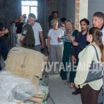 Представители луганских властей посетили работы в молодежном центре «Юность»