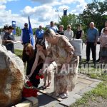 В Красном Луче почтили память жертв украинской вооруженной агрессии