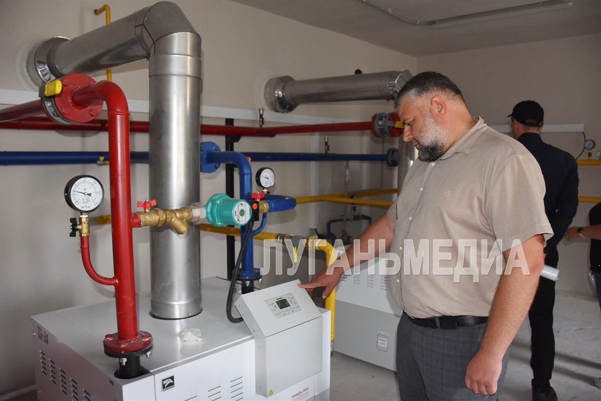 Красноярцы ремонтируют детский сад в Свердловском муниципалитете