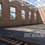 В Красном Луче продолжается строительство спортивного зала