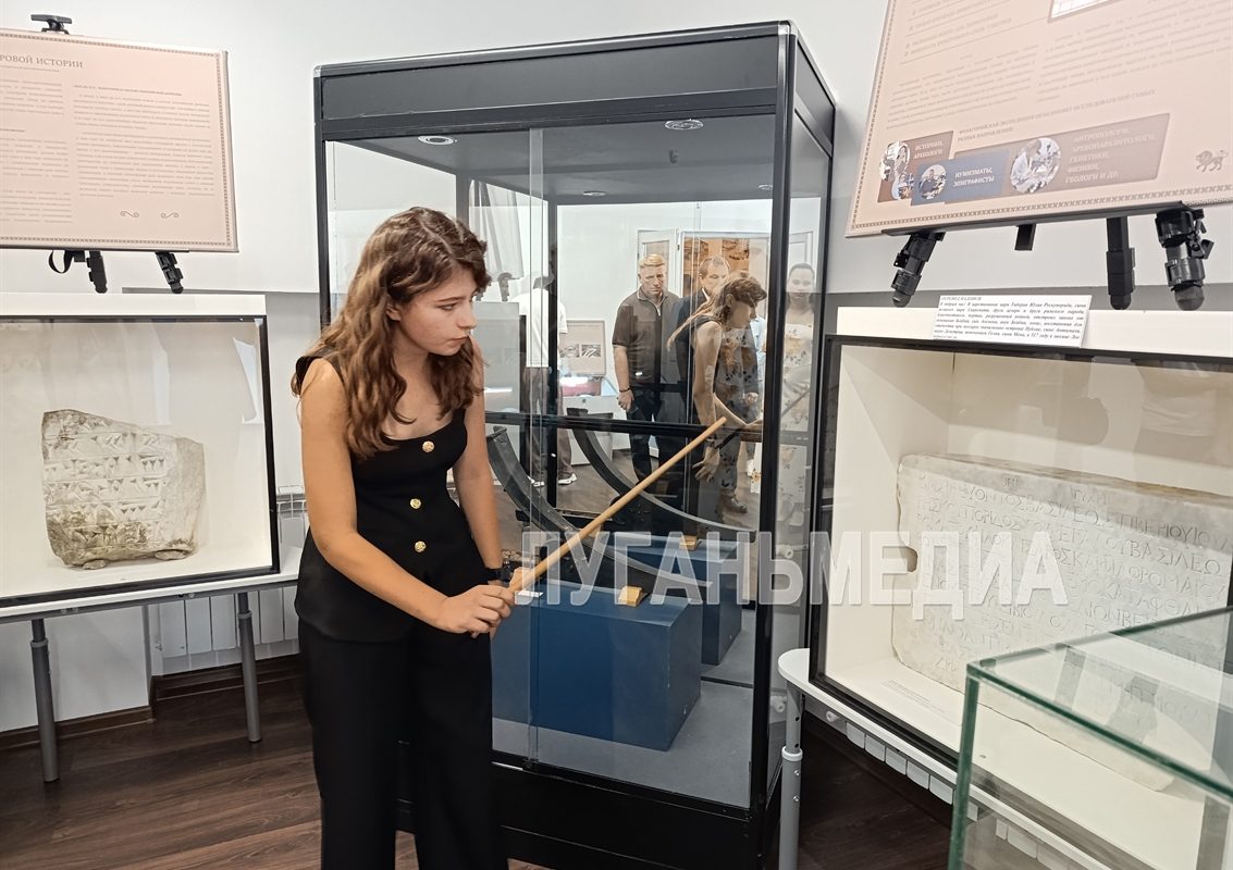 В Станично-Луганском музее открылась выставка артефактов Фанагории