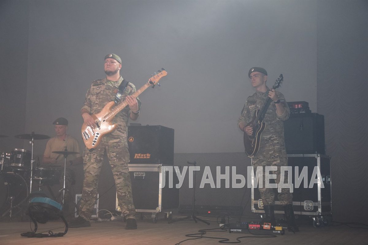 Ансамбль «Новороссия» выступил с концертом для жителей Славяносербска