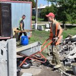 В районном центре ведется благоустройство сквера «Героев Донбасса»