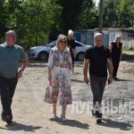 Ян Лещенко в Стаханове посетил «Сквер Победы» в рамках реализации «Народной программы»