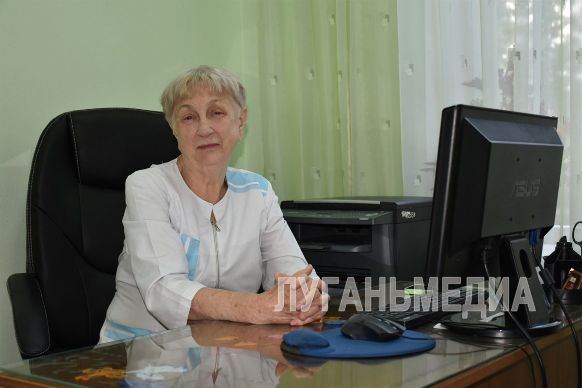 Более 55 лет держит четкий фокус зрения антрацитовцев