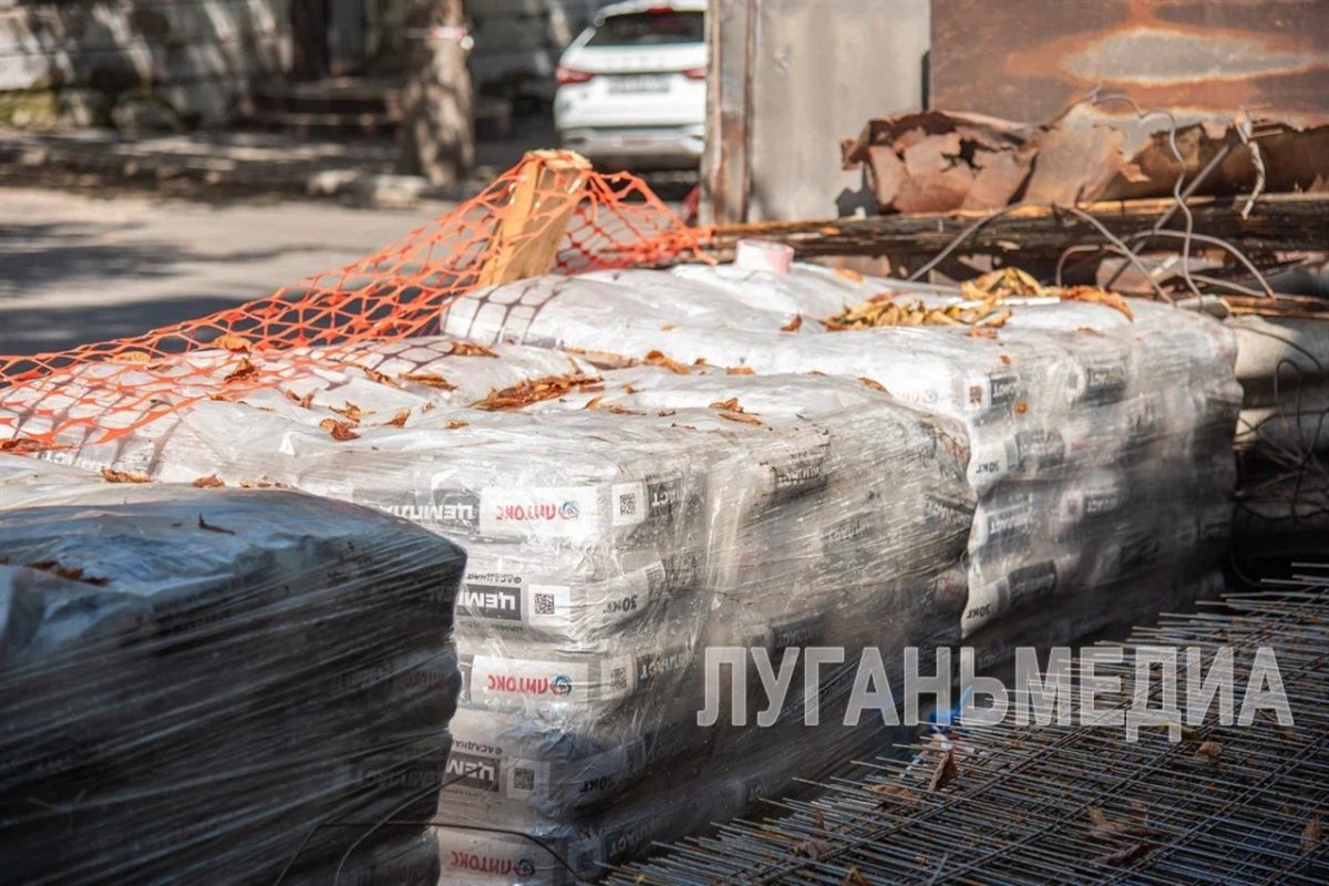 В луганской музыкальной школе №1 идет реконструкция одного из корпусов