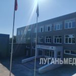 Регион-шеф – Омская область – завершает капитальный ремонт одной из школ Стаханова