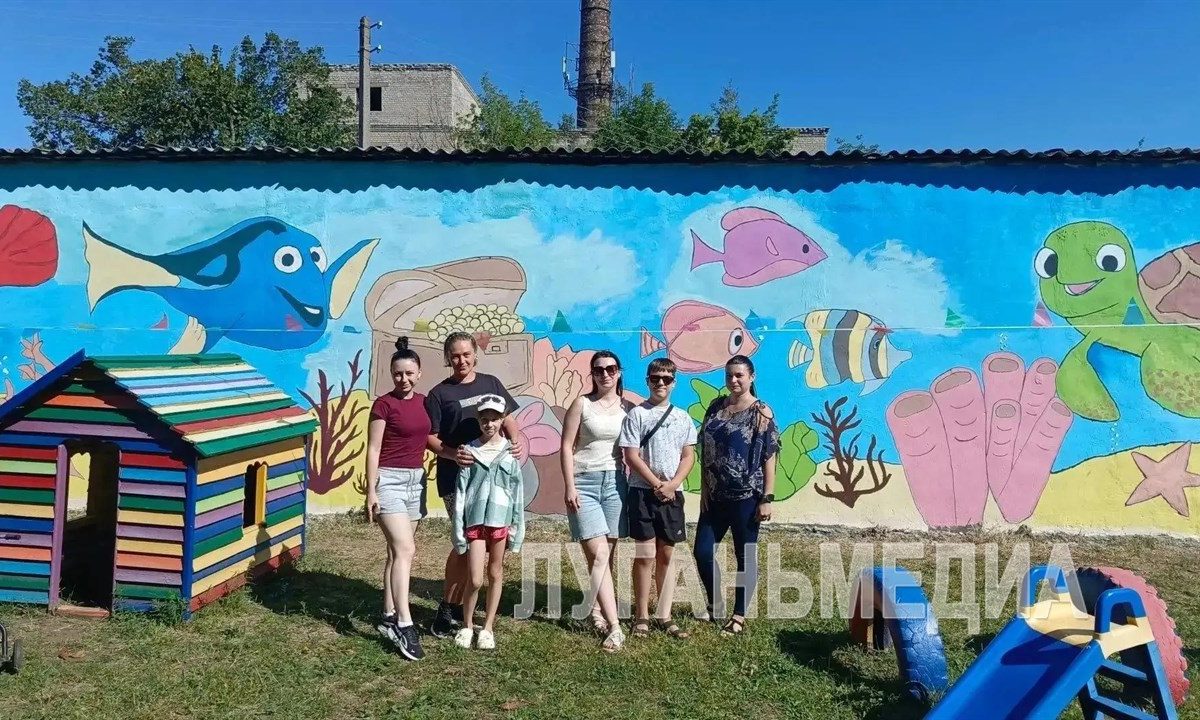 В детских садах Красного Луча продолжают модернизировать игровые площадки