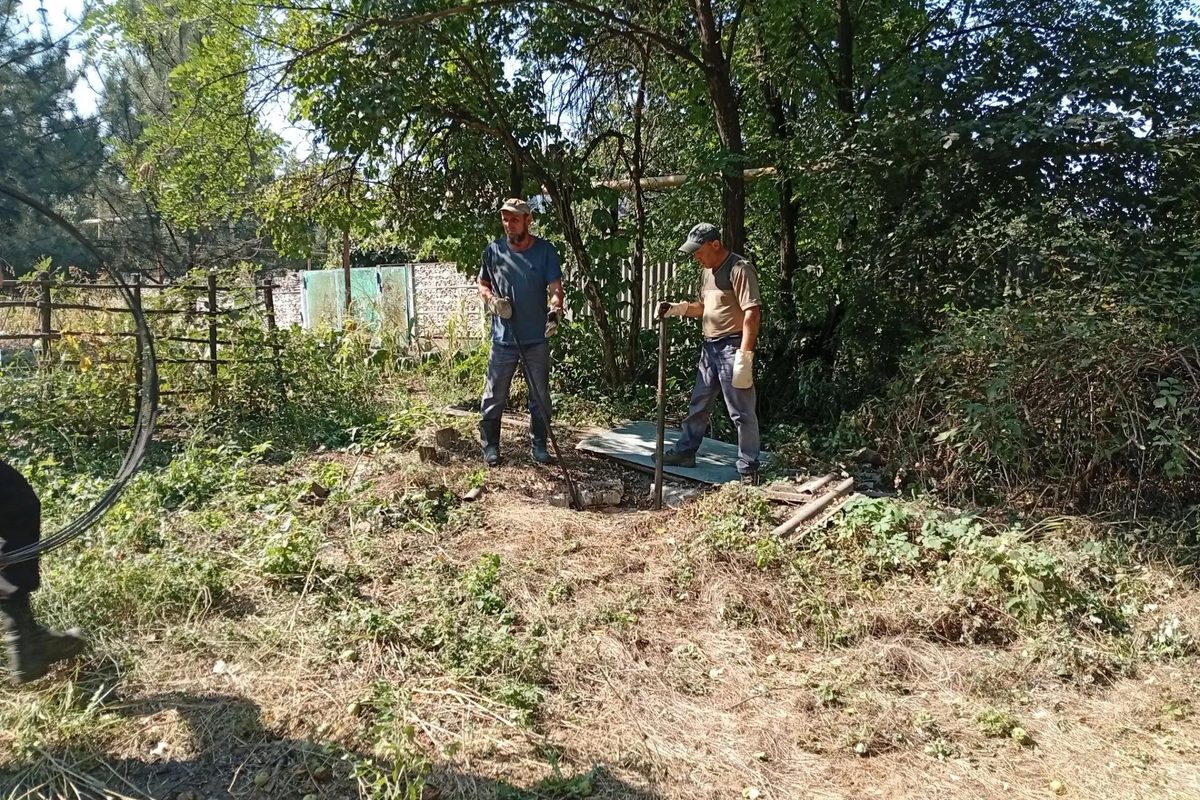 В Стаханове «Лугансквода» устраняет засоры в системе водоотведения