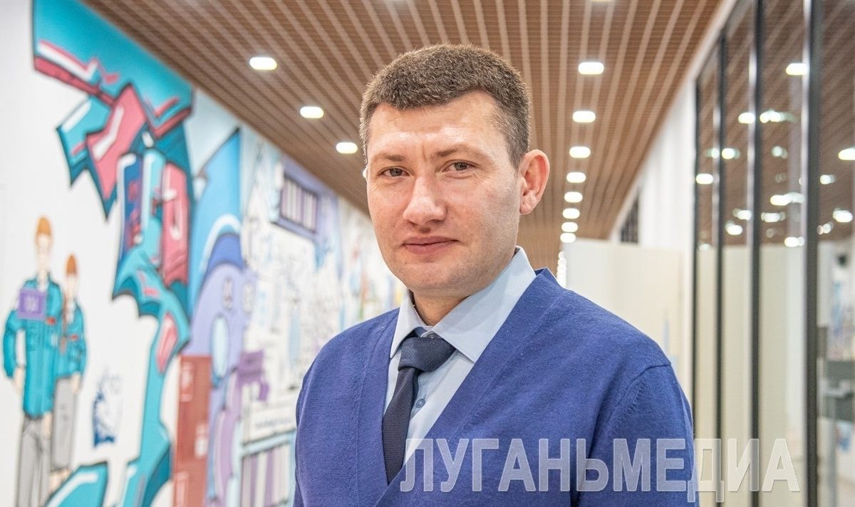 Министр образования ЛНР Евгений Мирошниченко рассказал о возможности выбора формата обучения в новом учебном году