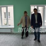 В Брянке единороссы провели инспектирование хода ремонтных работ в дошкольном подразделении УВК № 6