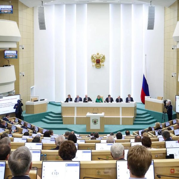 Леонид Пасечник принял участие в парламентских слушаниях в Совете Федерации, посвященных параметрам федерального бюджета на 2027–2029 годы