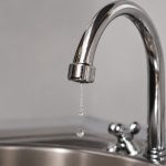 Почему в городе проблемы с водоснабжением и как луганчане могут оставить заявку на подвоз…